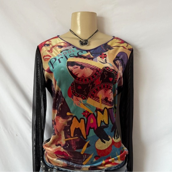 Graphic Print Women's Top - Picture 3 of 3